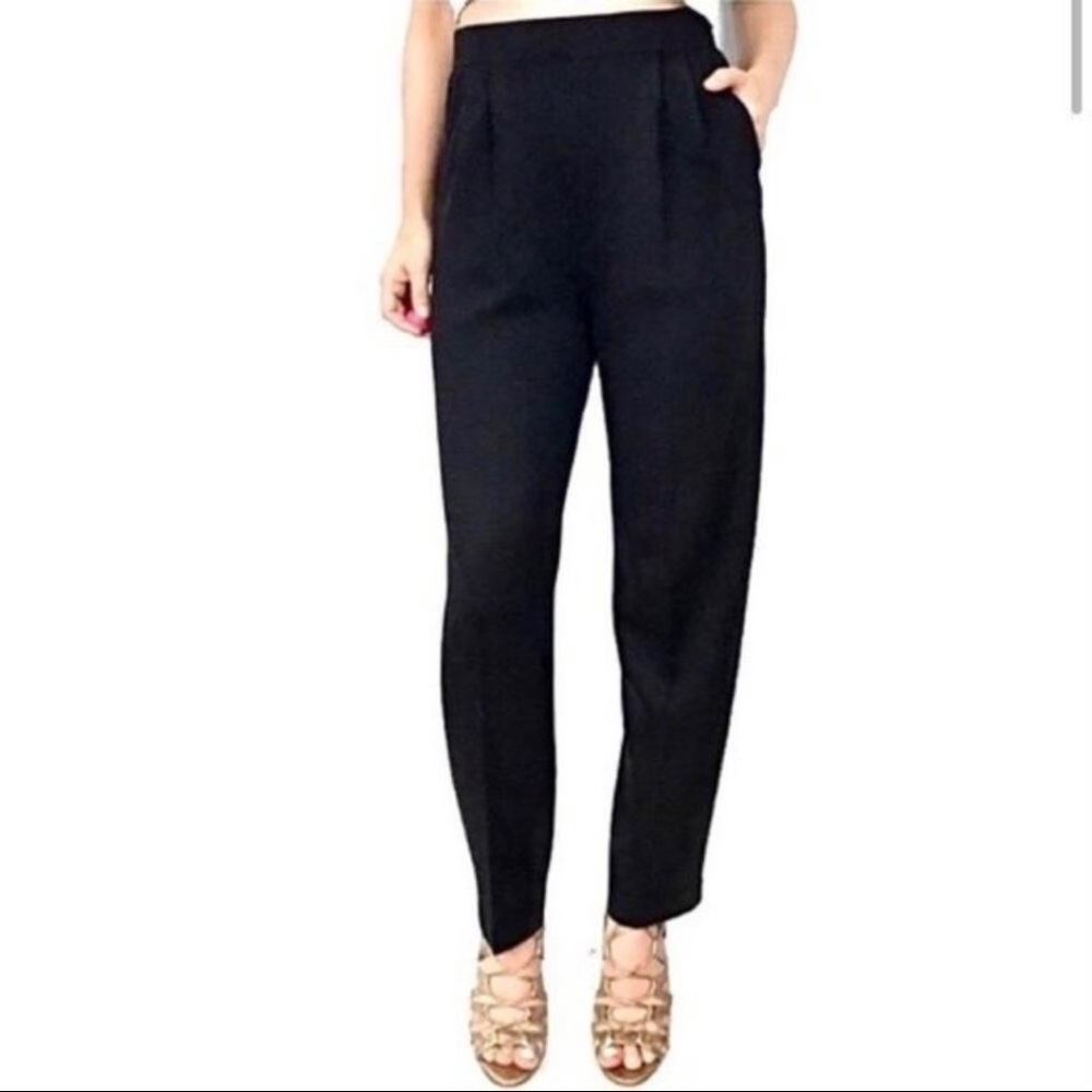 St. John Pleated Santana Knit Pants Black Women’s Size 8 Stretchy Comfy